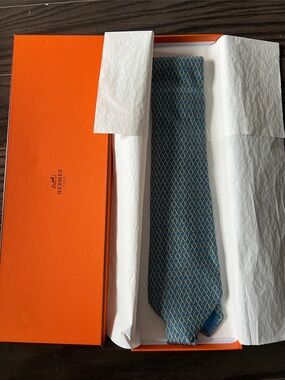 Hermes Blue Silk Patterned Tie